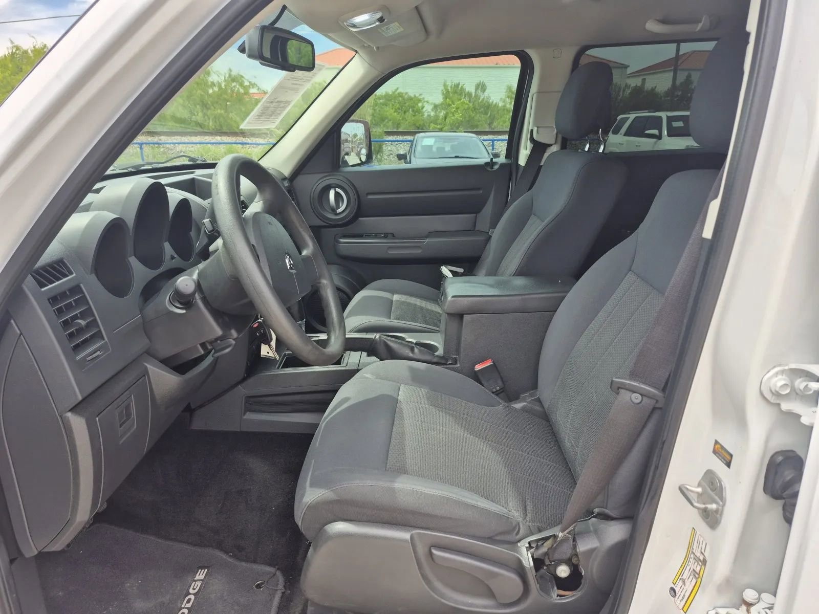 Used 2011 Dodge Nitro Heat RWD image 14