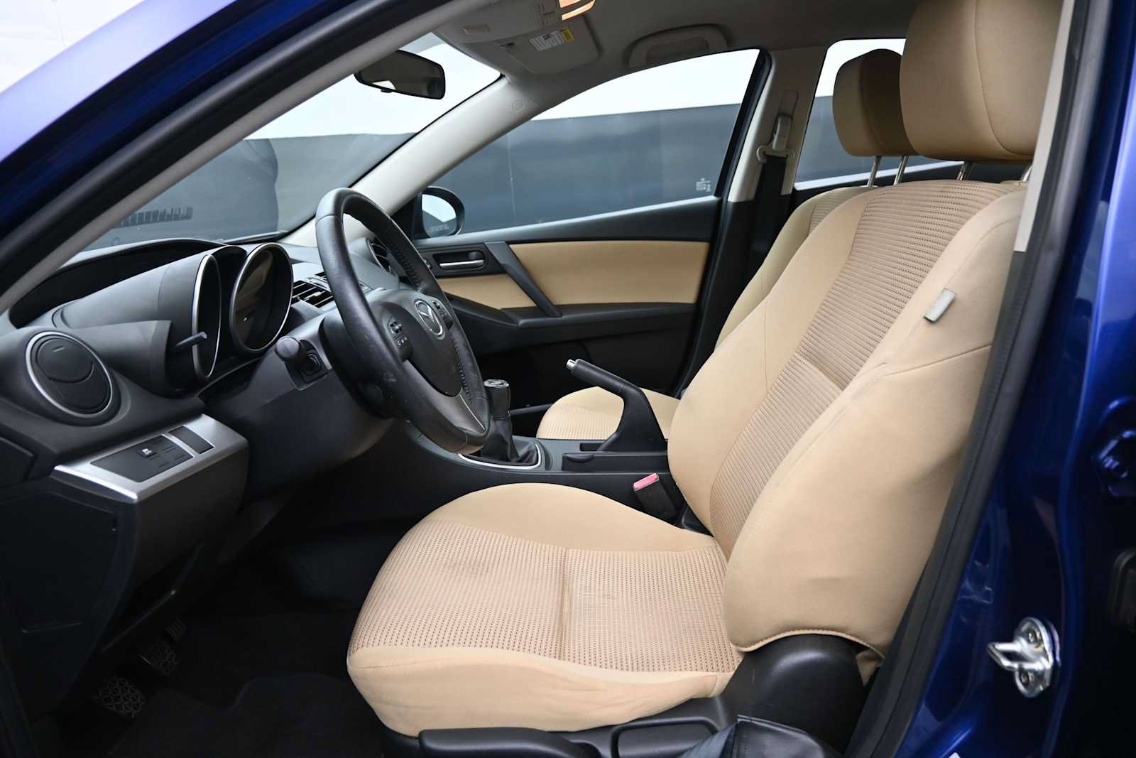 Used 2012 MAZDA MAZDA3 i Touring FWD image 10