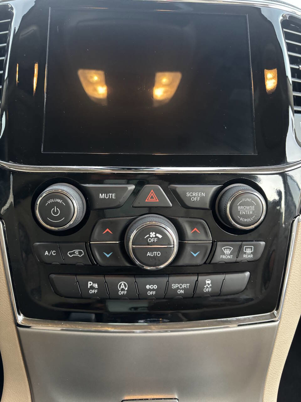 Used 2021 Jeep Grand Cherokee Limited image 18