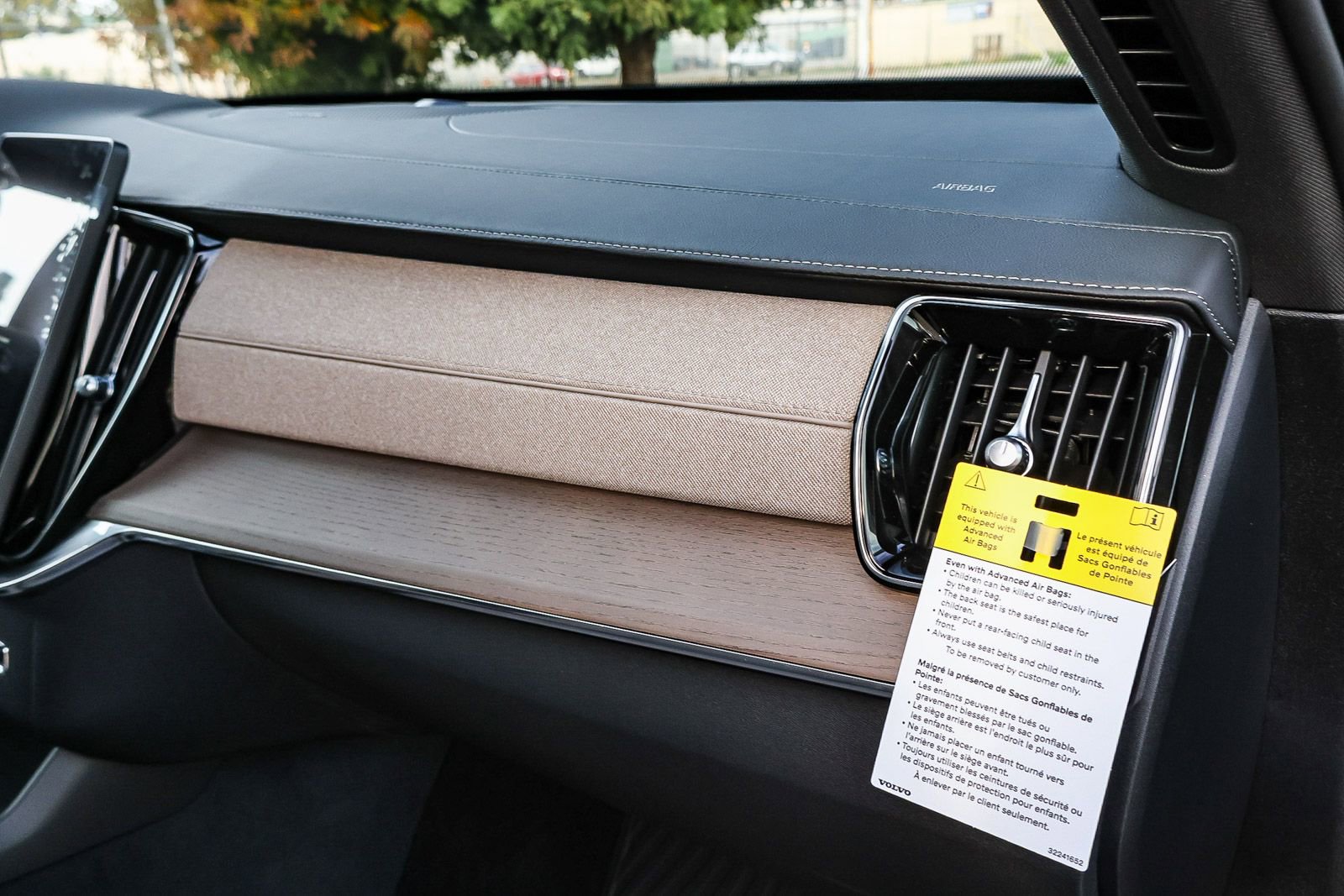 New 2026 Volvo XC90 B5 Plus w/ Protection Package image 17