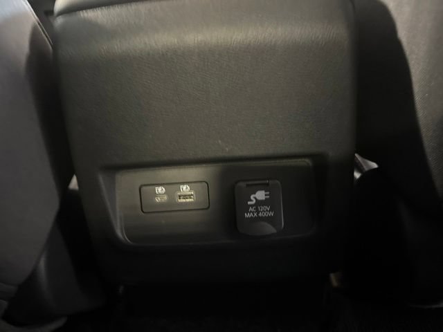 Used 2025 Nissan Frontier SV w/ SV Convenience Package RWD image 13