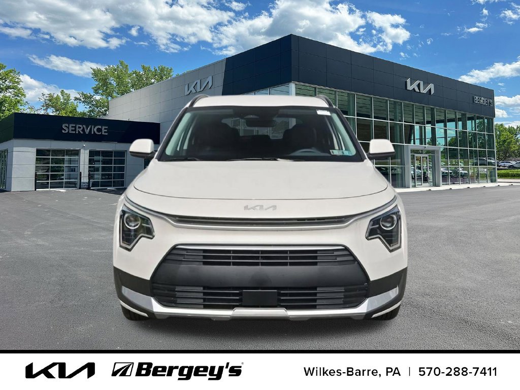 Certified 2025 Kia Niro EX w/ EX Cold Weather Package FWD image 12