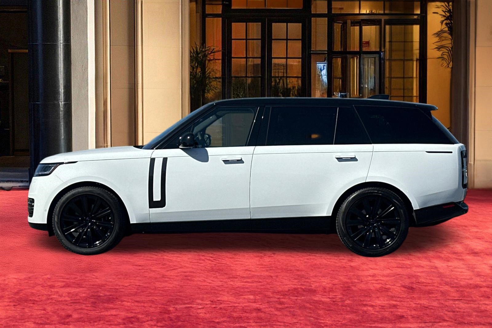 New 2026 Land Rover Range Rover Long Wheelbase SE image 3
