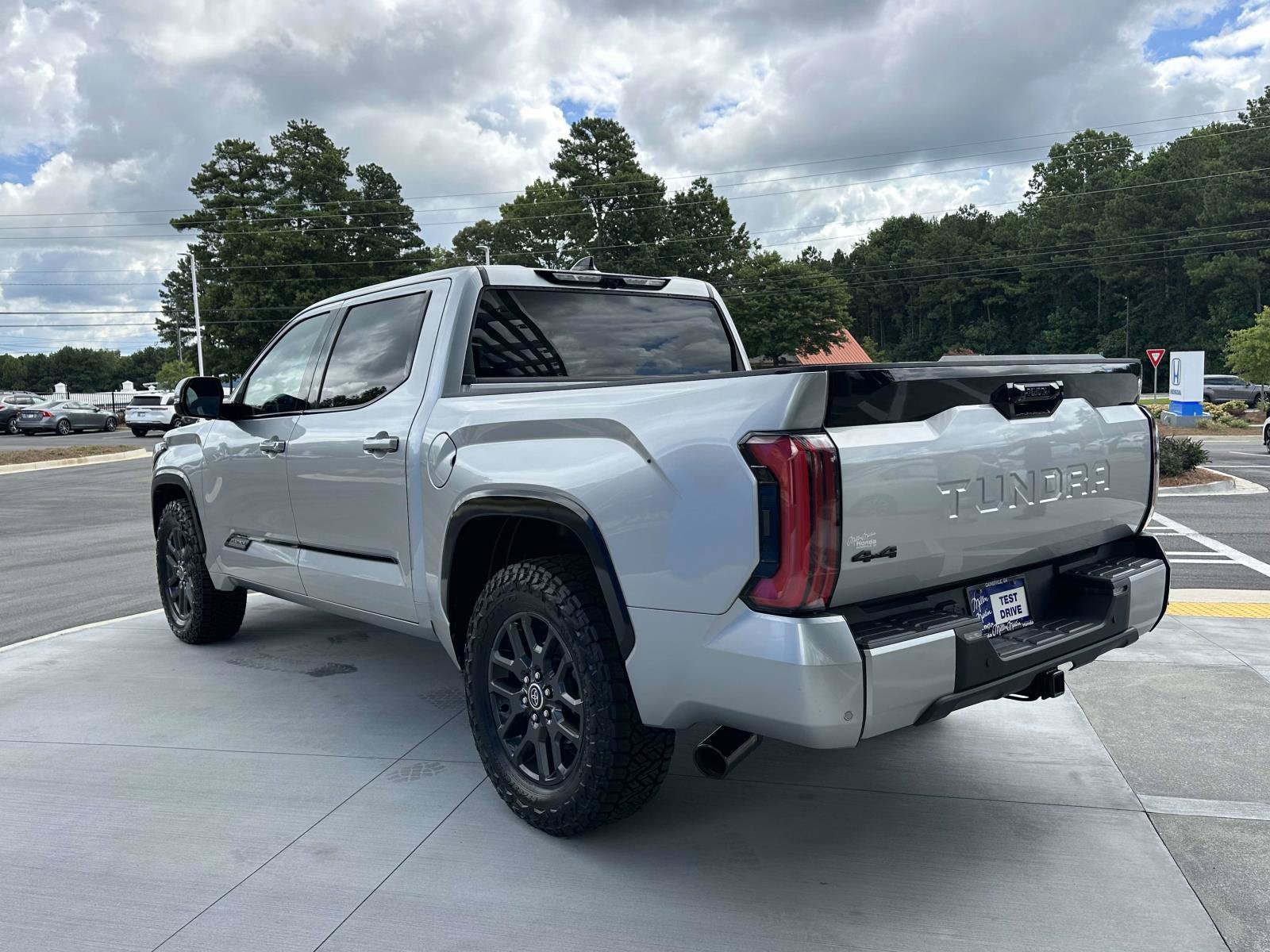 Used 2023 Toyota Tundra Platinum AWD/4WD image 24