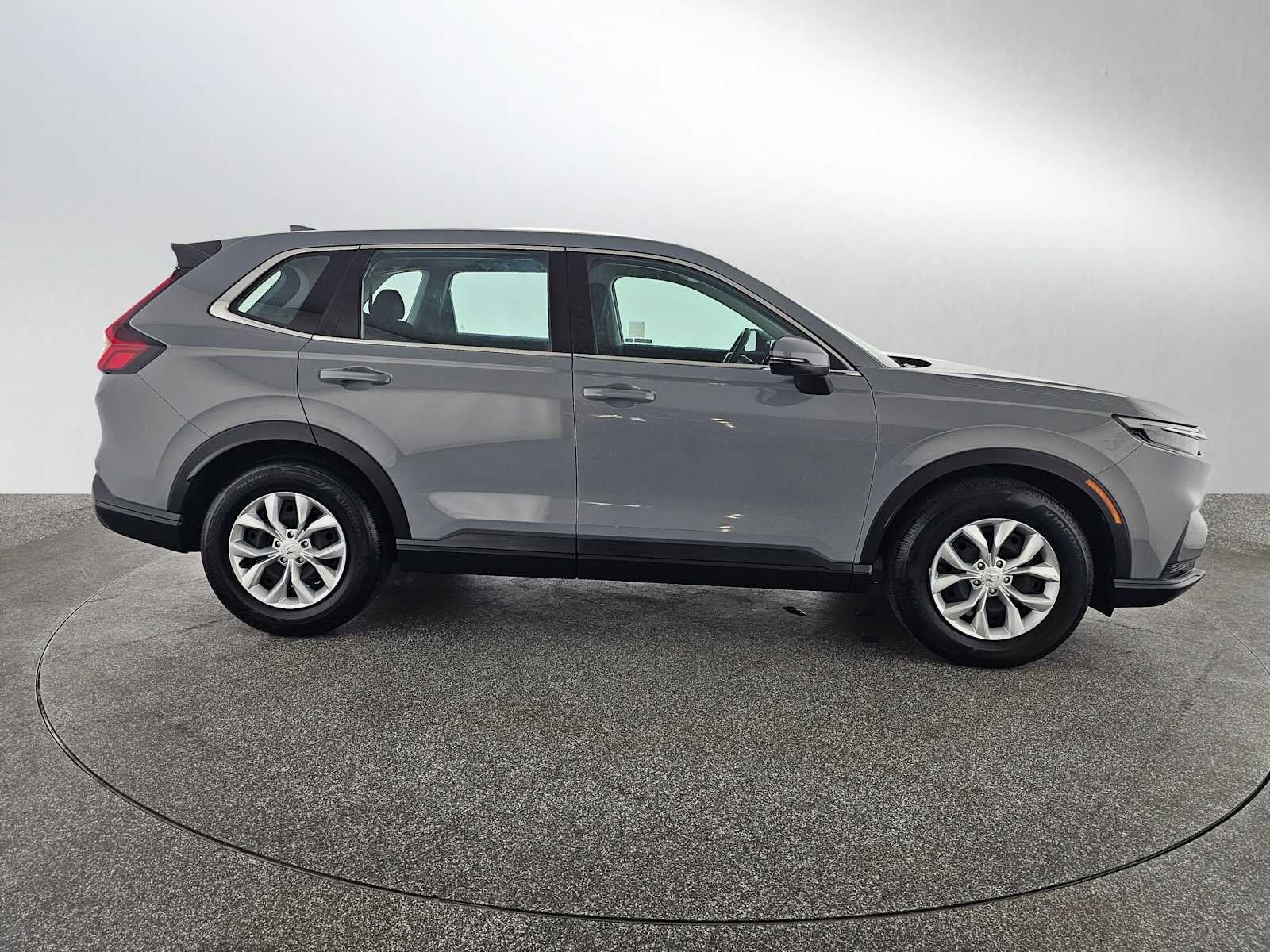 Used 2024 Honda CR-V LX image 2