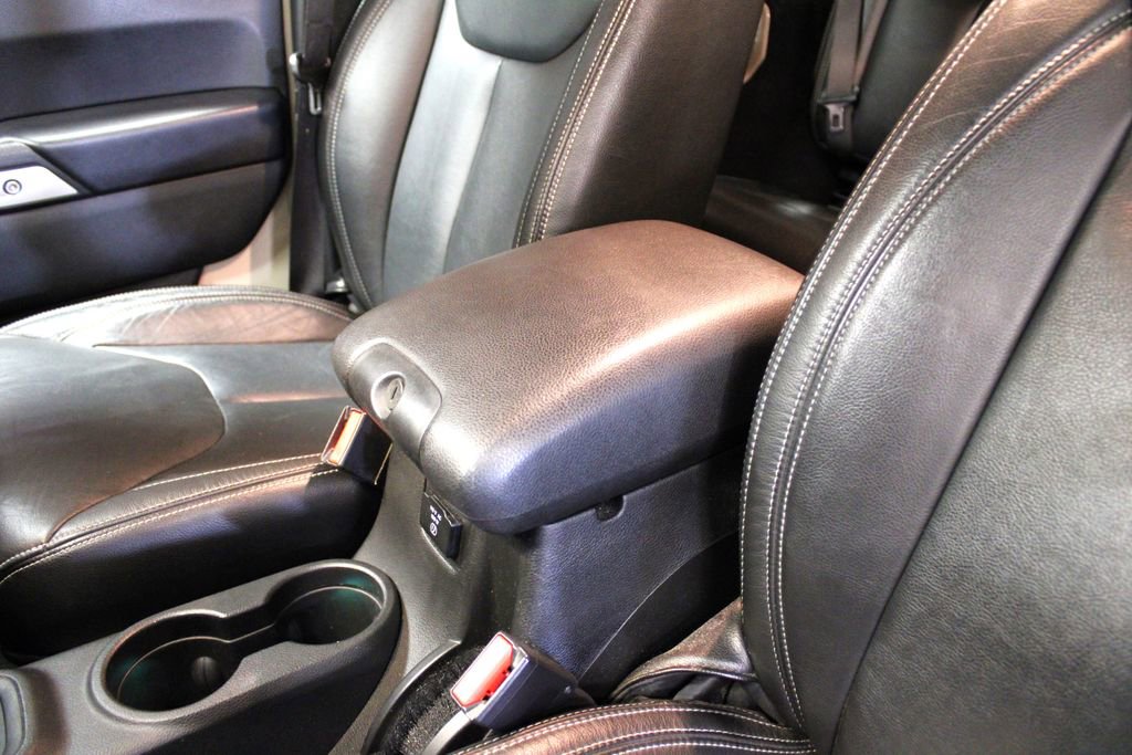 Certified 2016 Jeep Wrangler Unlimited Sahara w/ Max Tow Package image 18