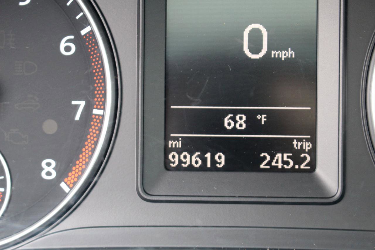 Used 2015 Volkswagen Eos Komfort FWD image 33