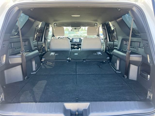 Used 2025 Toyota 4Runner SR5 AWD/4WD image 42