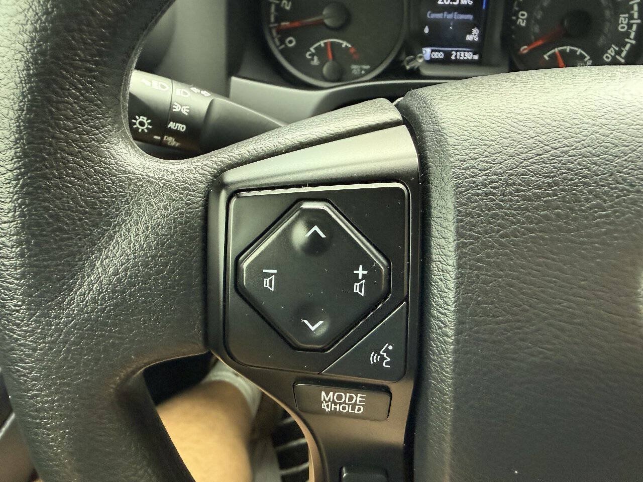 Used 2023 Toyota Tacoma SR AWD/4WD image 31