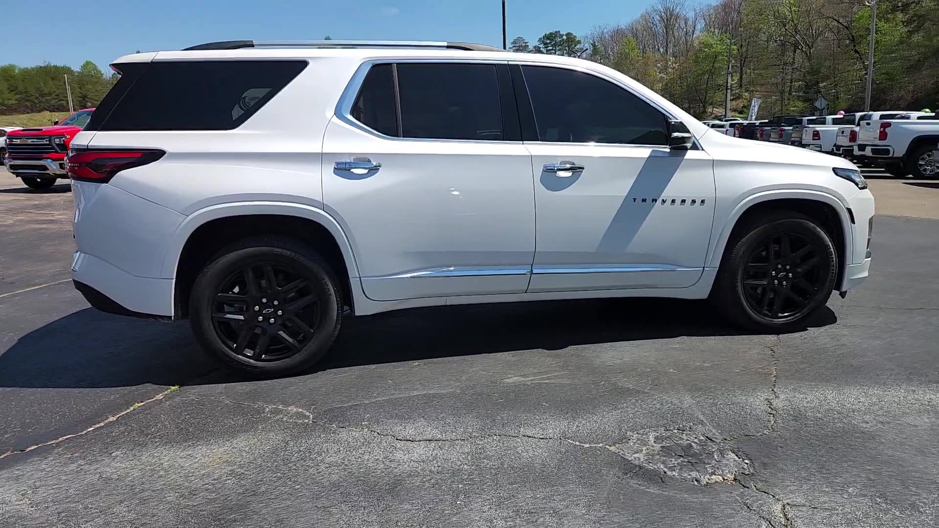 Used 2023 Chevrolet Traverse Premier w/ LPO, Floor Liner Package image 19