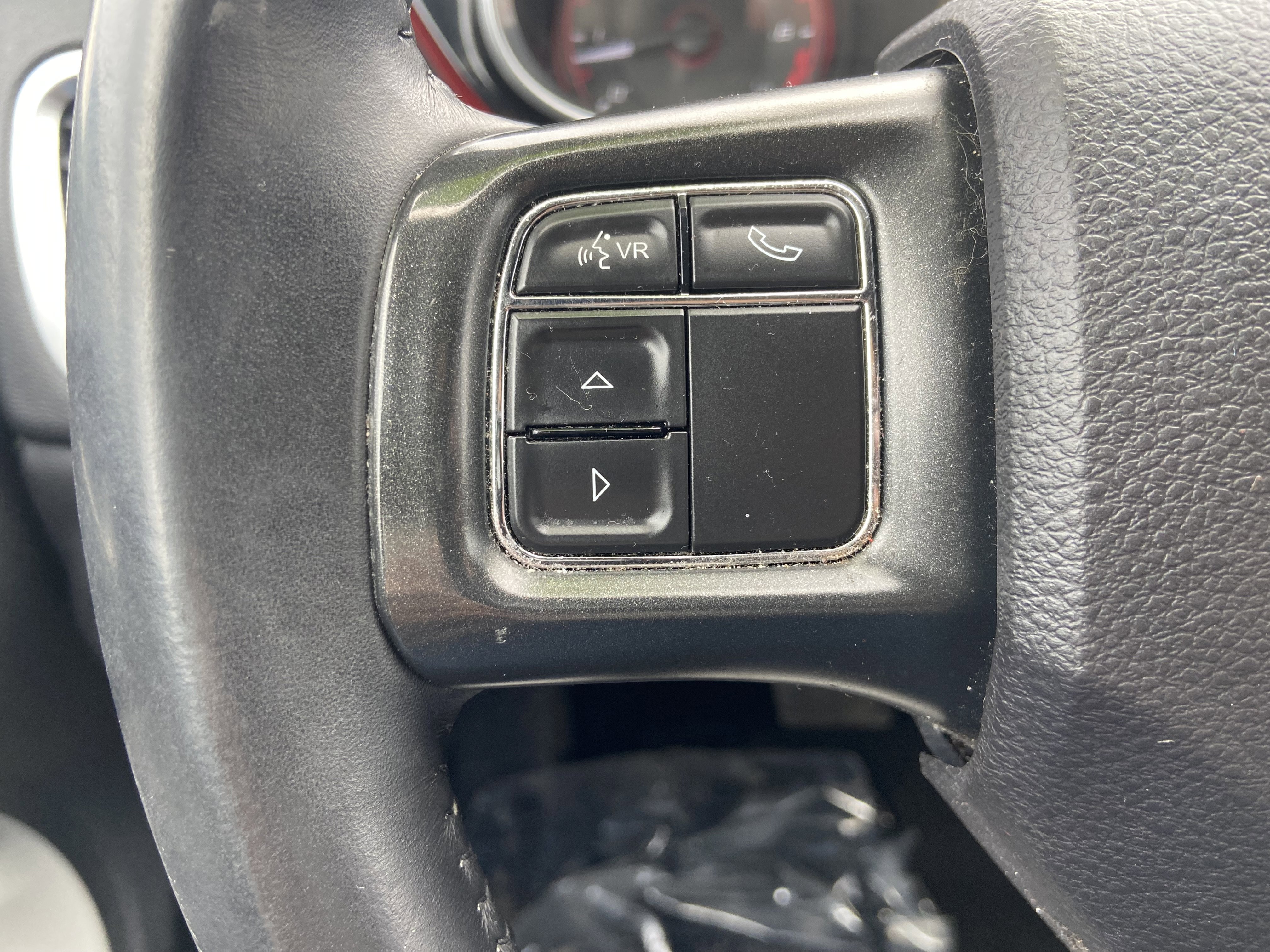 Used 2014 Dodge Dart SXT image 29