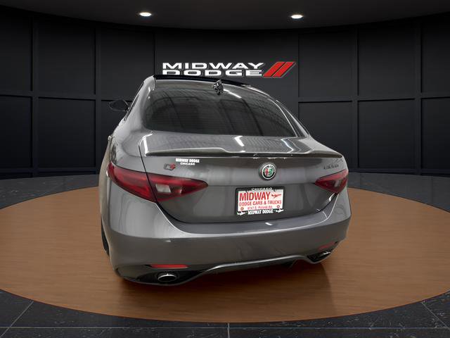 Used 2018 Alfa Romeo Giulia Ti Sport w/ Quick Order Package 22S Sport AWD/4WD image 6