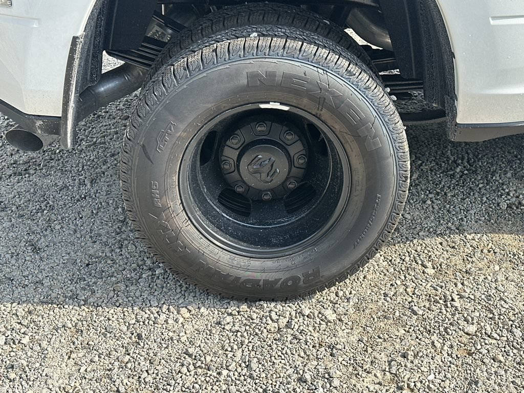 New 2026 RAM 3500 Tradesman AWD/4WD image 17