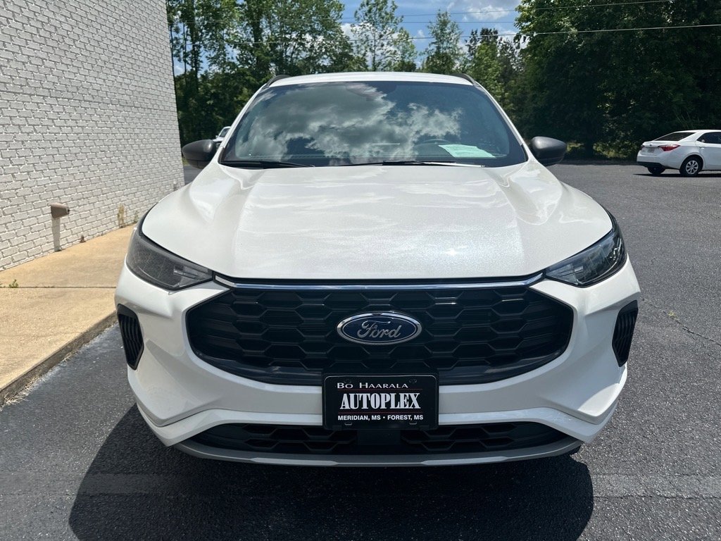Used 2024 Ford Escape ST-Line w/ Tech Pack #1 image 2