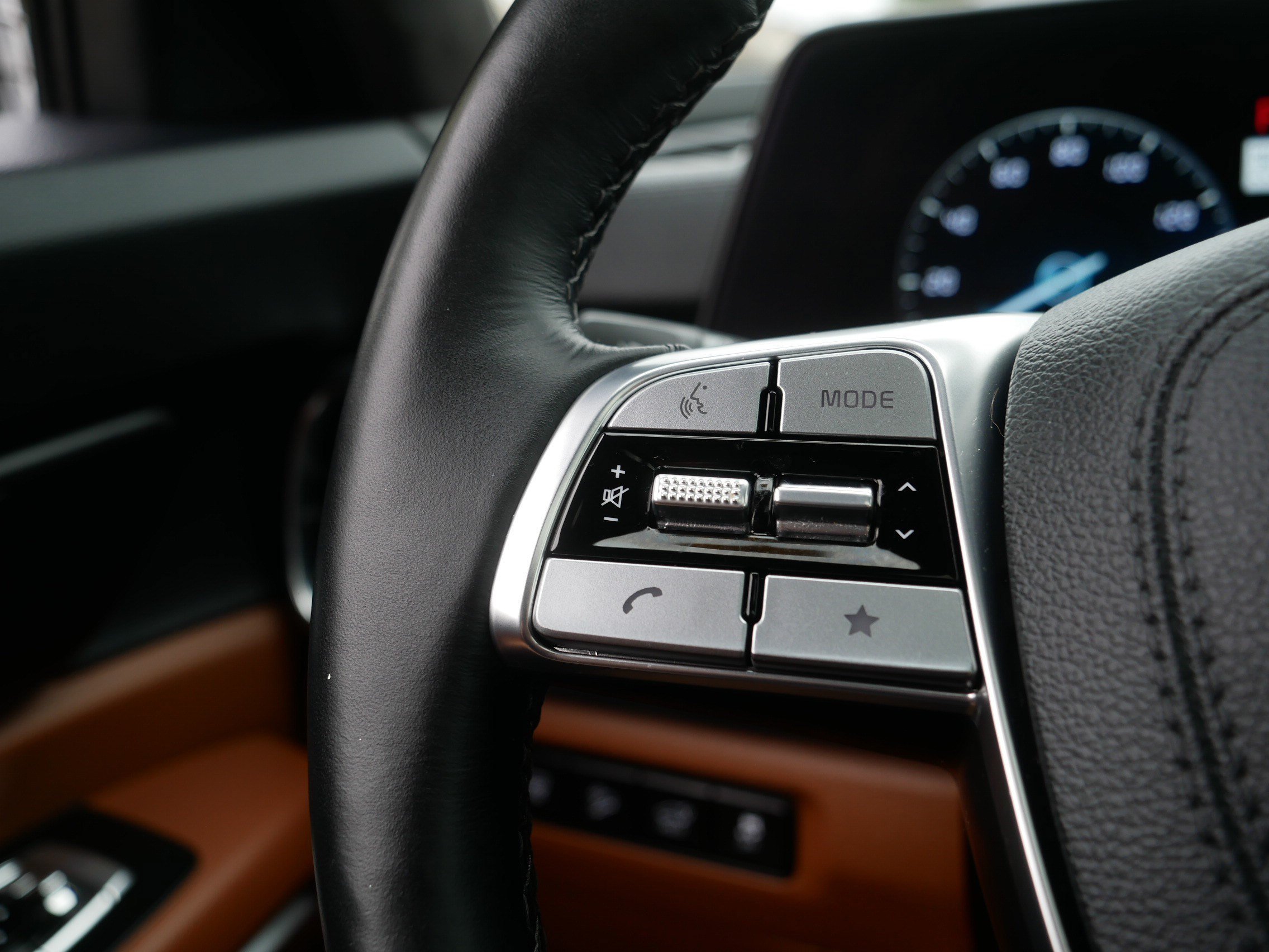 Certified 2025 Kia Telluride SX Prestige X-Line AWD/4WD image 28