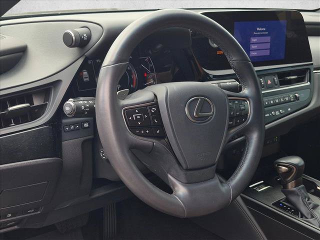 Certified 2023 Lexus ES 250 w/ Premium Package AWD/4WD image 3
