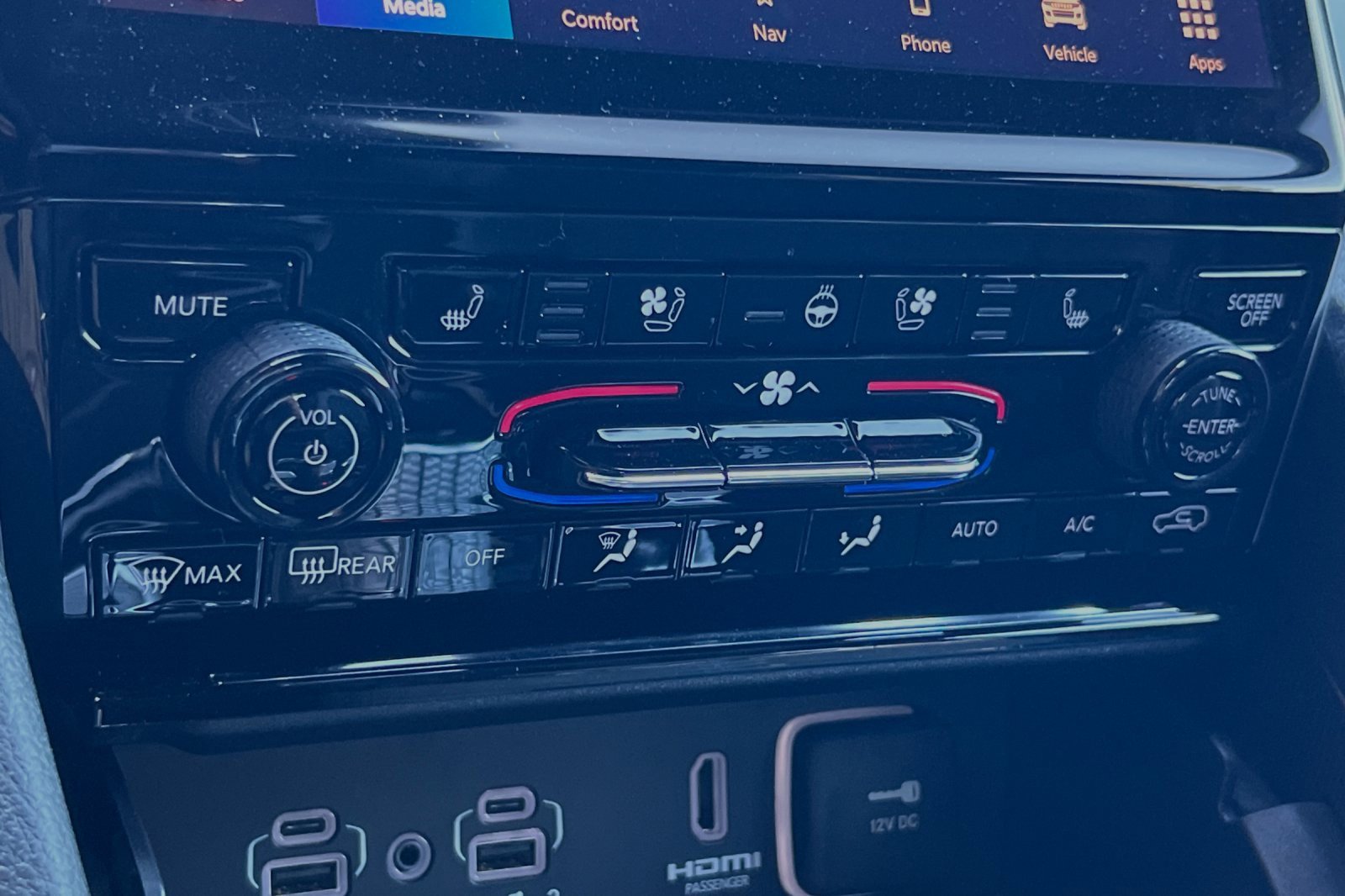 New 2023 Jeep Grand Cherokee Trailhawk w/ Advanced Protech Group II image 20