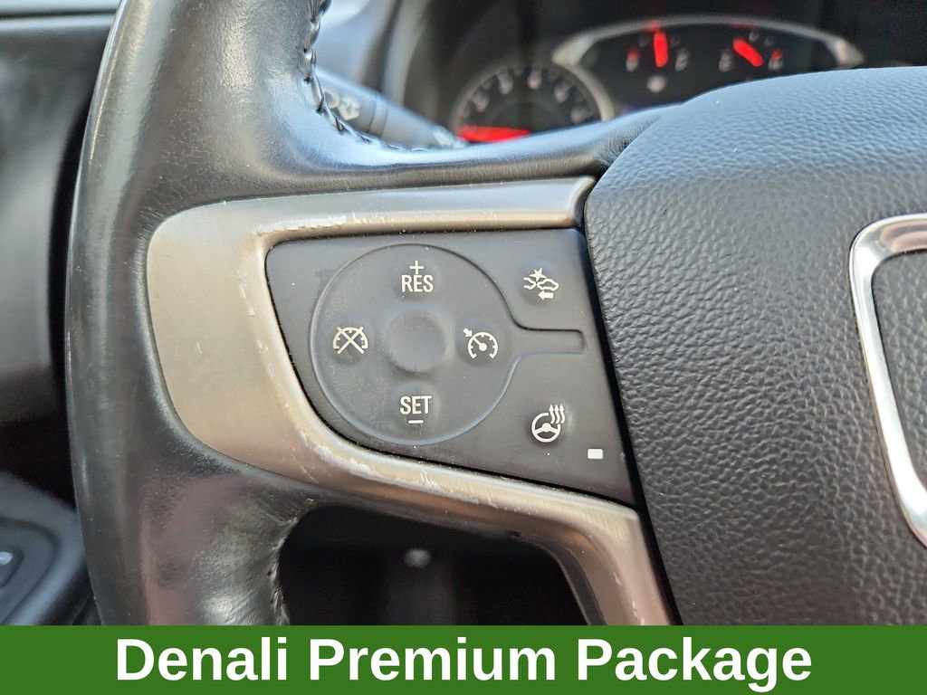 Used 2020 GMC Terrain Denali w/ Denali Premium Package AWD/4WD image 11
