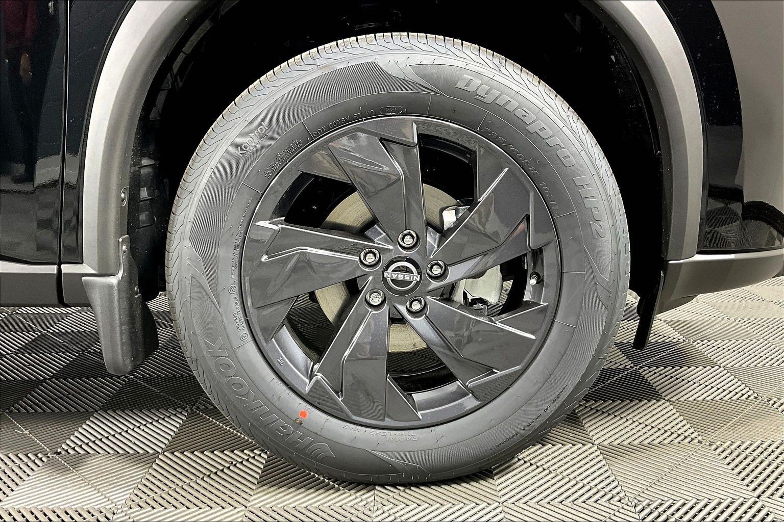 New 2026 Nissan Rogue SV AWD/4WD image 22