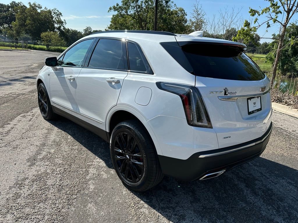 New 2025 Cadillac XT5 Sportv image 3
