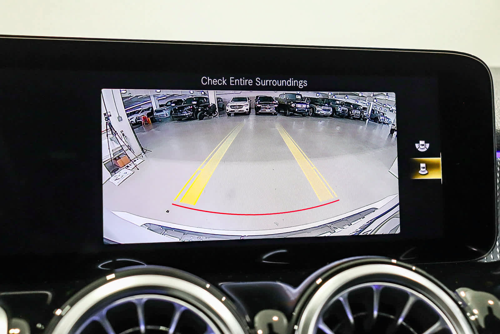 Used 2023 Mercedes-Benz GLB 250 image 27