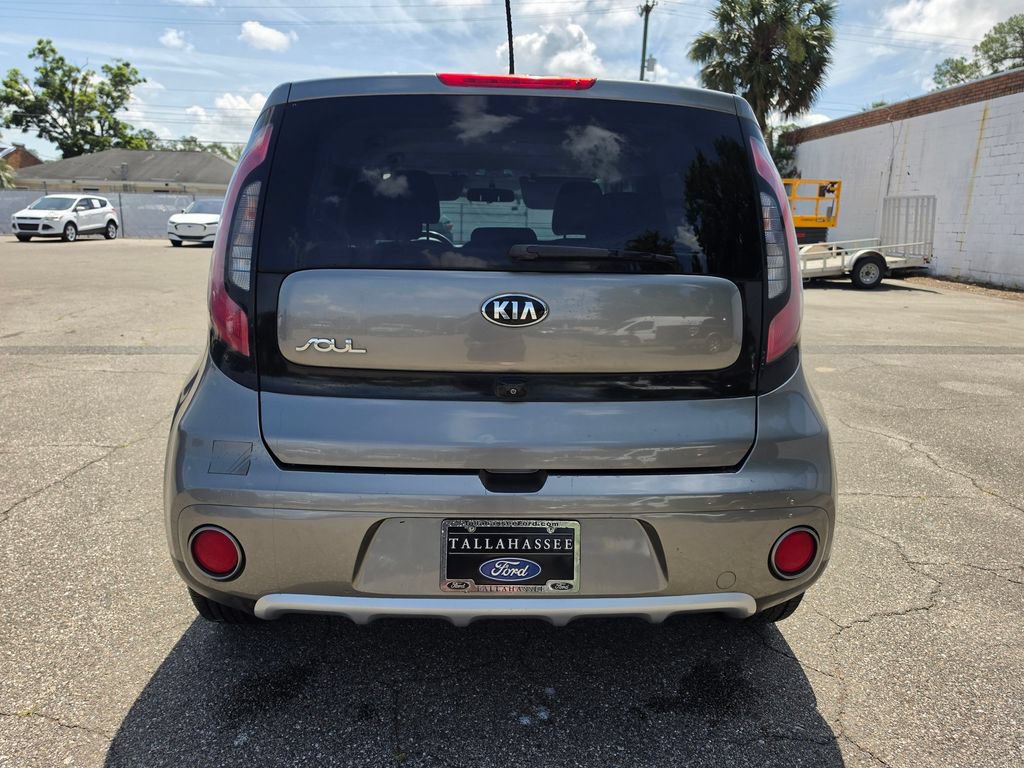 Used 2017 Kia Soul + FWD image 9