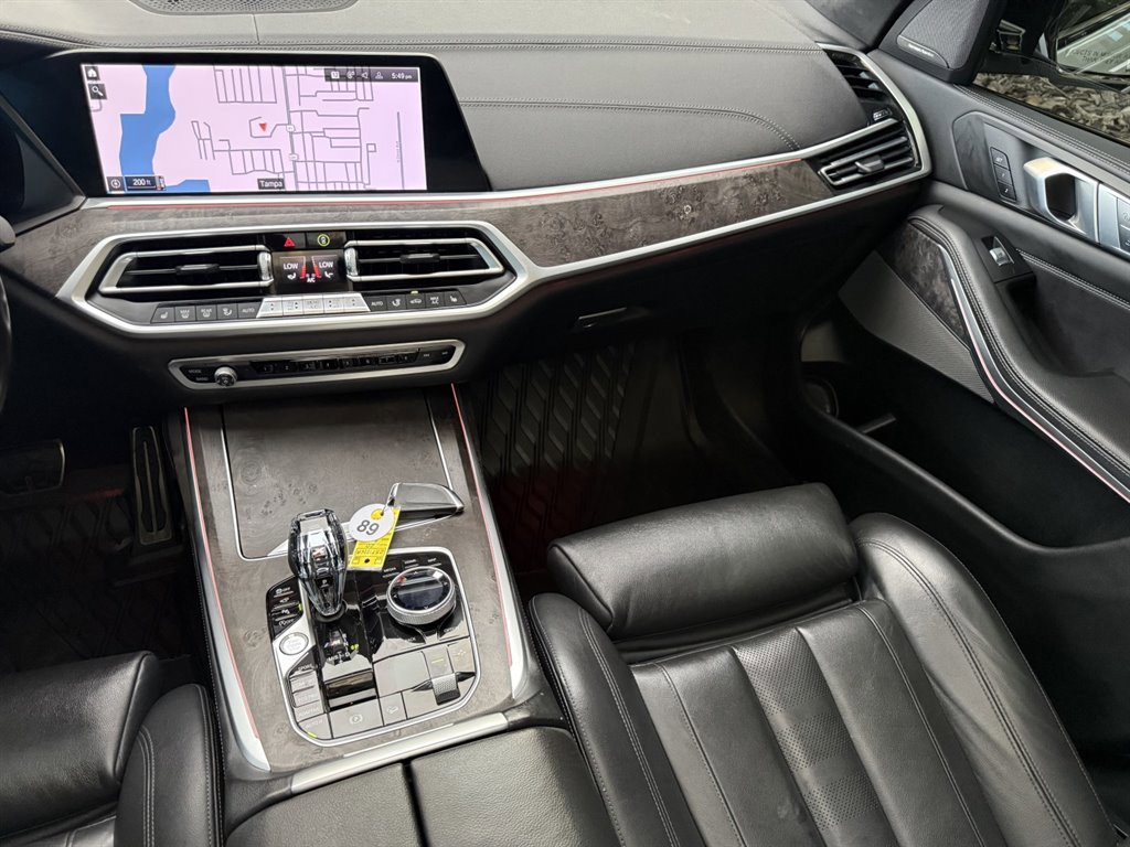 Used 2020 BMW X7 M50i w/ Executive Package image 29