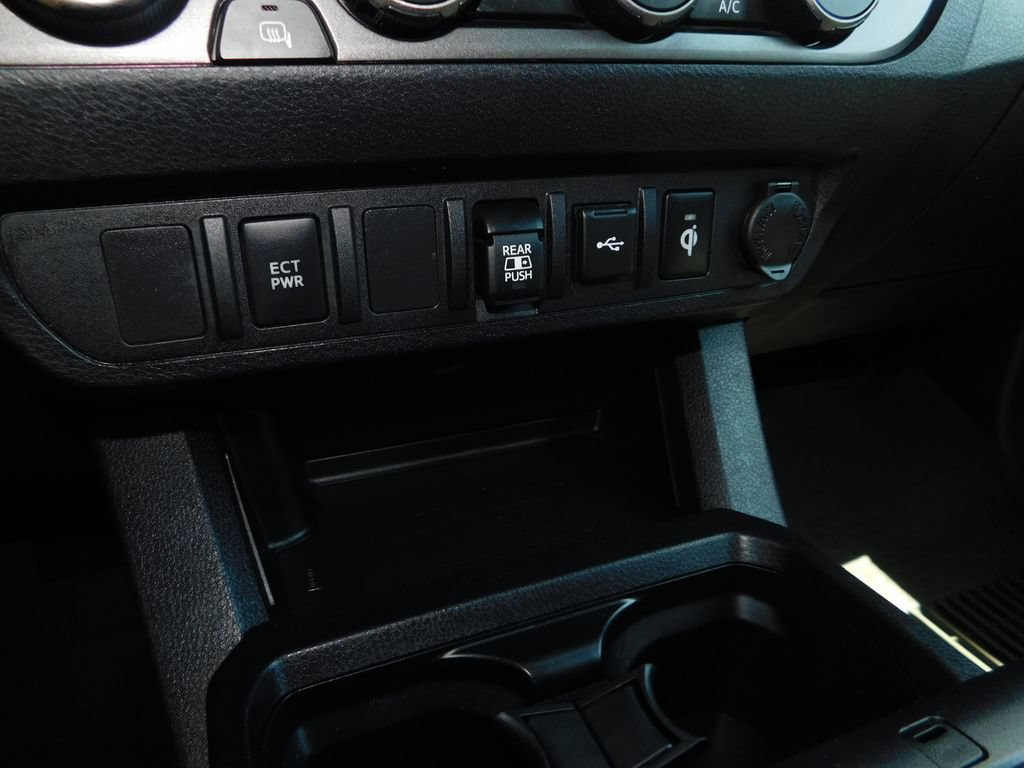 Used 2023 Toyota Tacoma TRD Sport AWD/4WD image 37