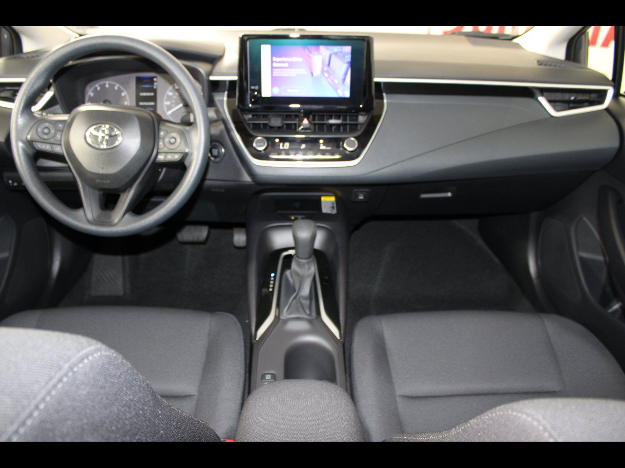 Used 2025 Toyota Corolla LE w/ LE Premium Package FWD image 15