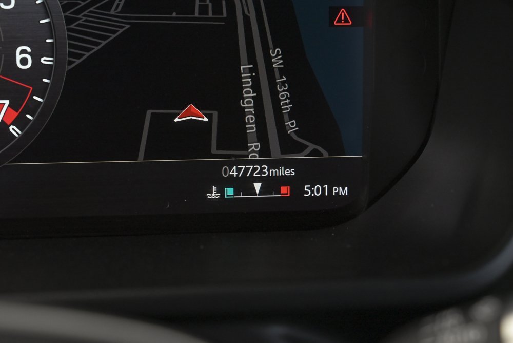 Used 2021 Land Rover Defender 110 SE image 25