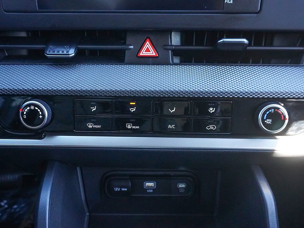 Used 2025 Kia Sportage LX image 44