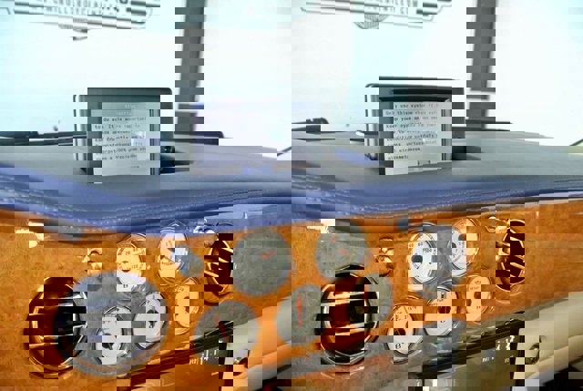 Used 2009 Bentley Azure image 16