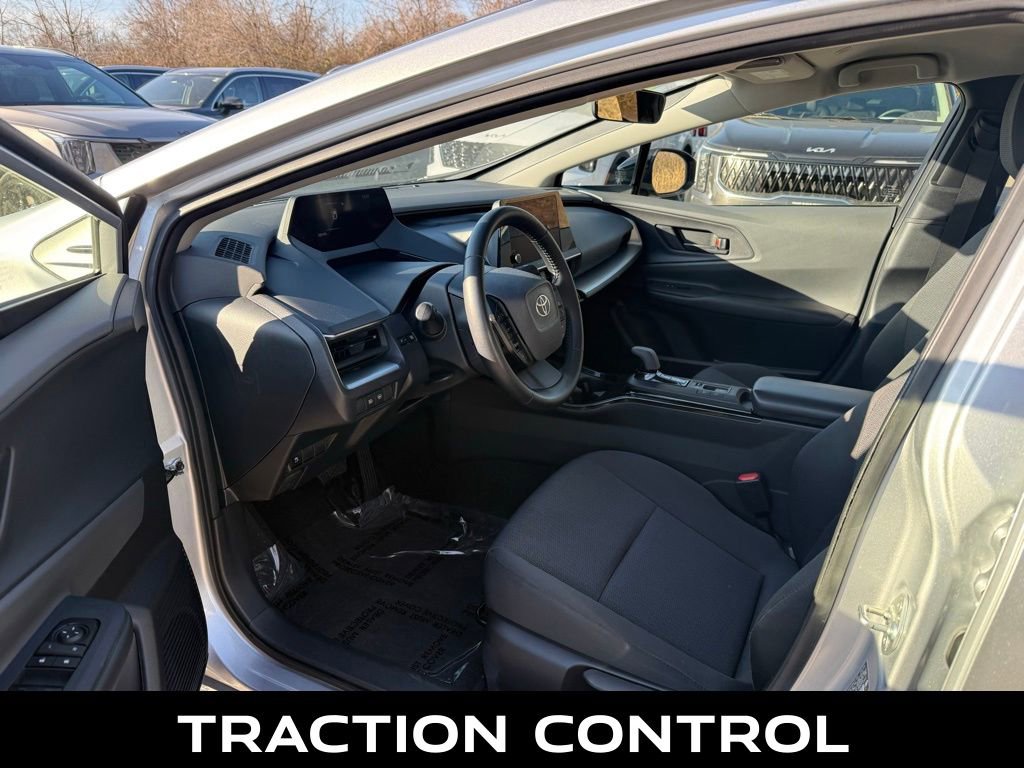Used 2024 Toyota Prius LE image 8