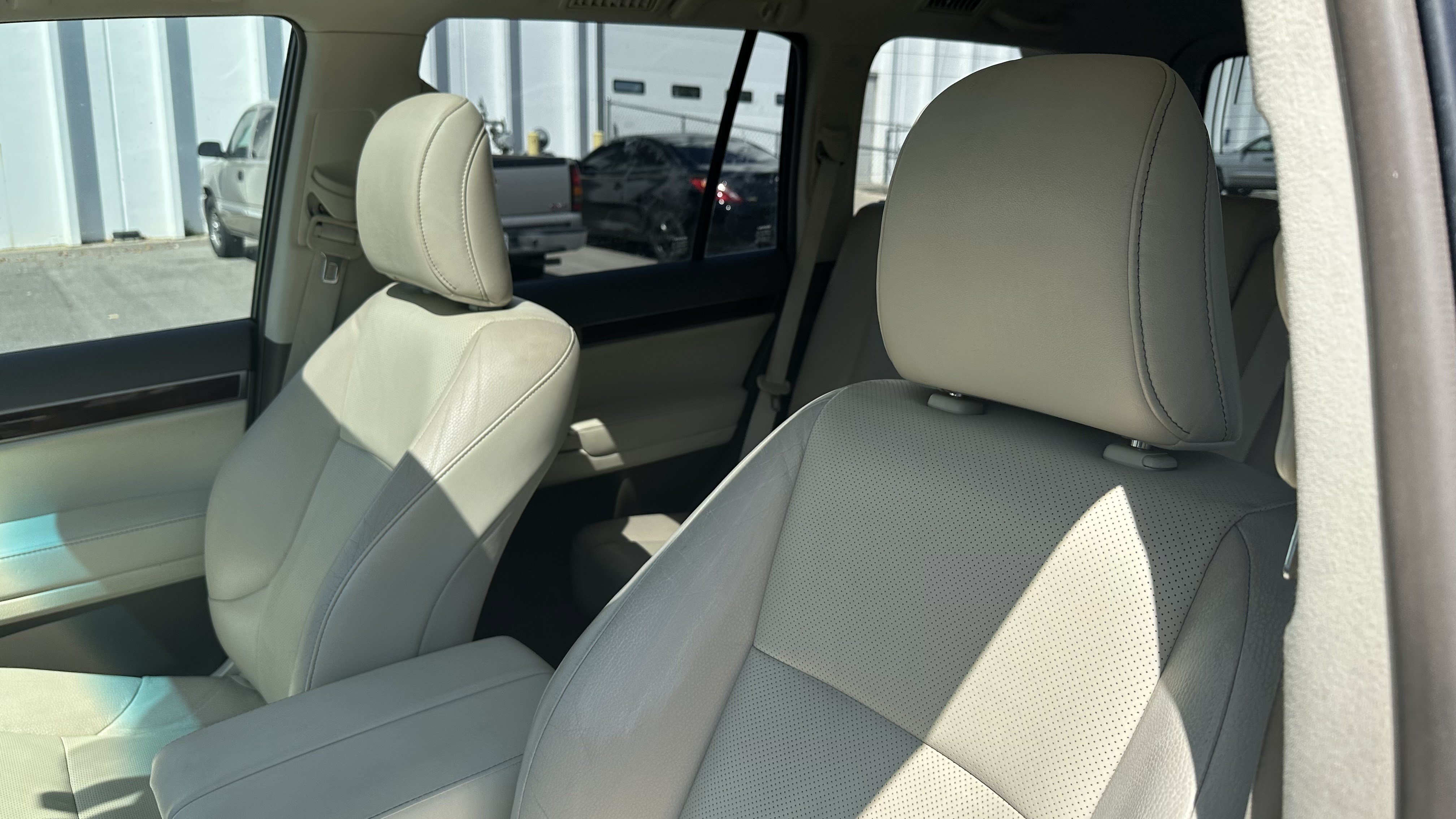 Used 2017 Lexus GX 460 Premium w/ Premium Package AWD/4WD image 18
