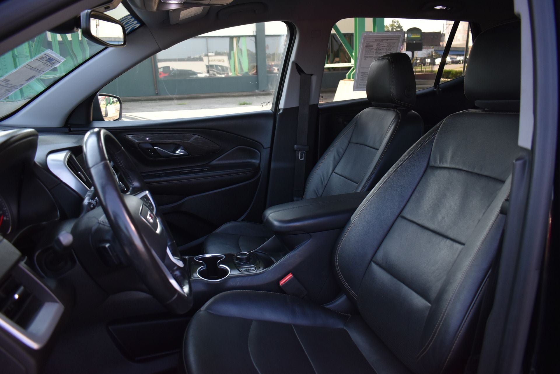 Used 2020 GMC Terrain SLT w/ Preferred Package AWD/4WD image 17