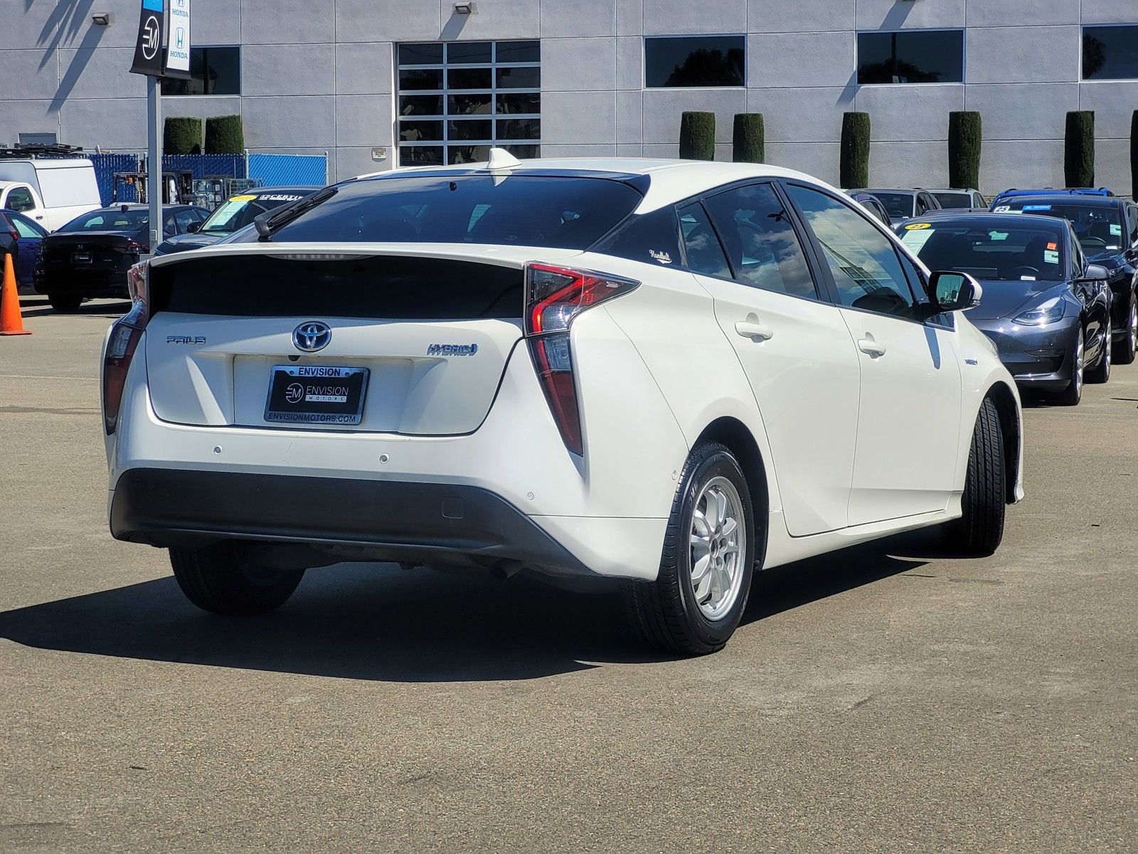 Used 2018 Toyota Prius Two w/ Prius Two Safety Plus Package FWD image 7