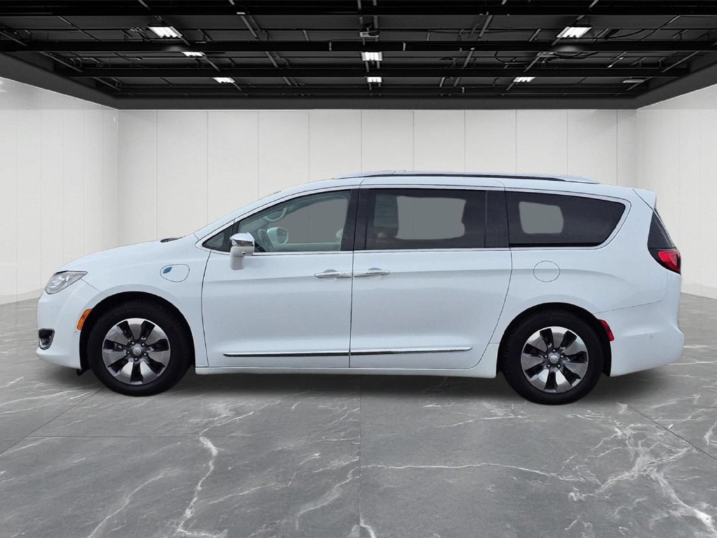Used 2018 Chrysler Pacifica Limited w/ Advanced Safetytec Group FWD image 2