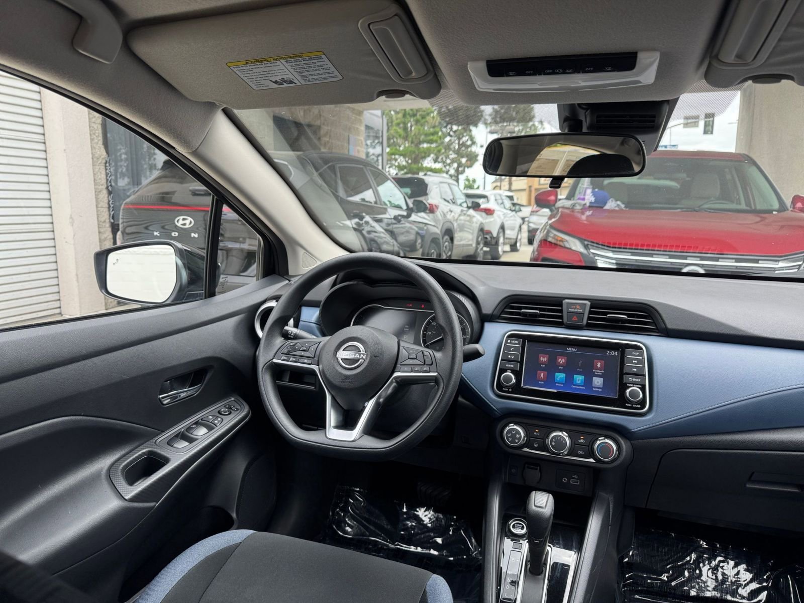 Used 2025 Nissan Versa SV FWD image 33