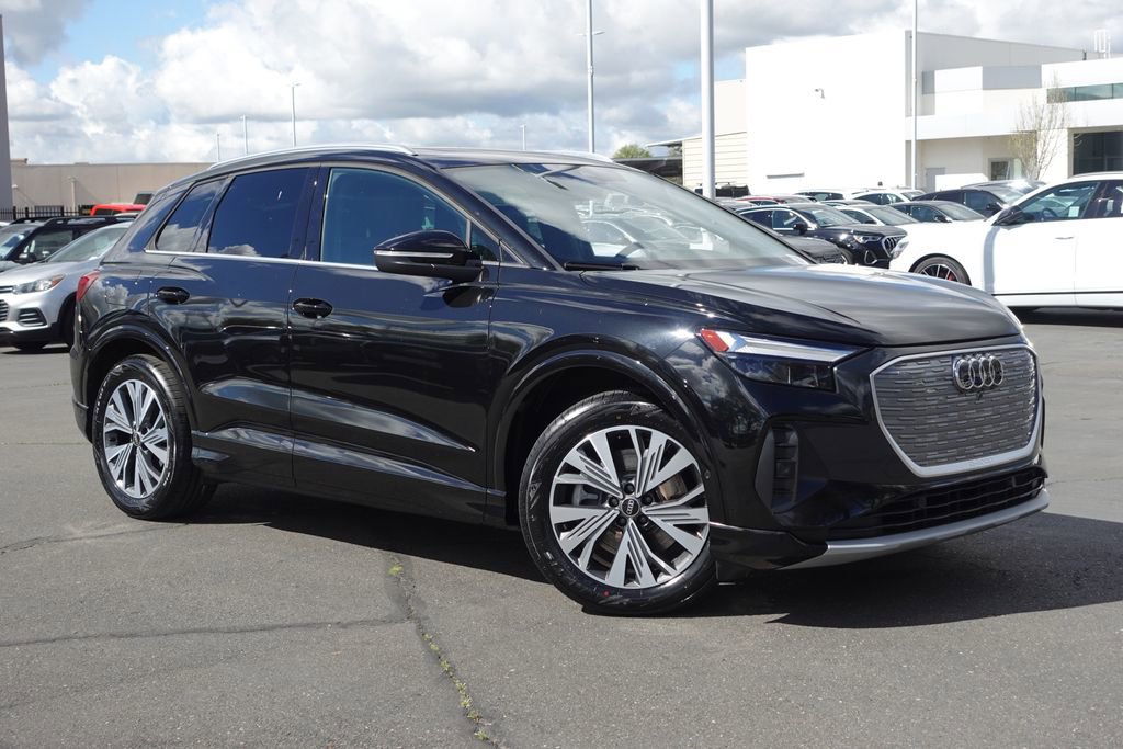 Used 2023 Audi Q4 e-tron Premium Plus w/ Premium Plus image 4