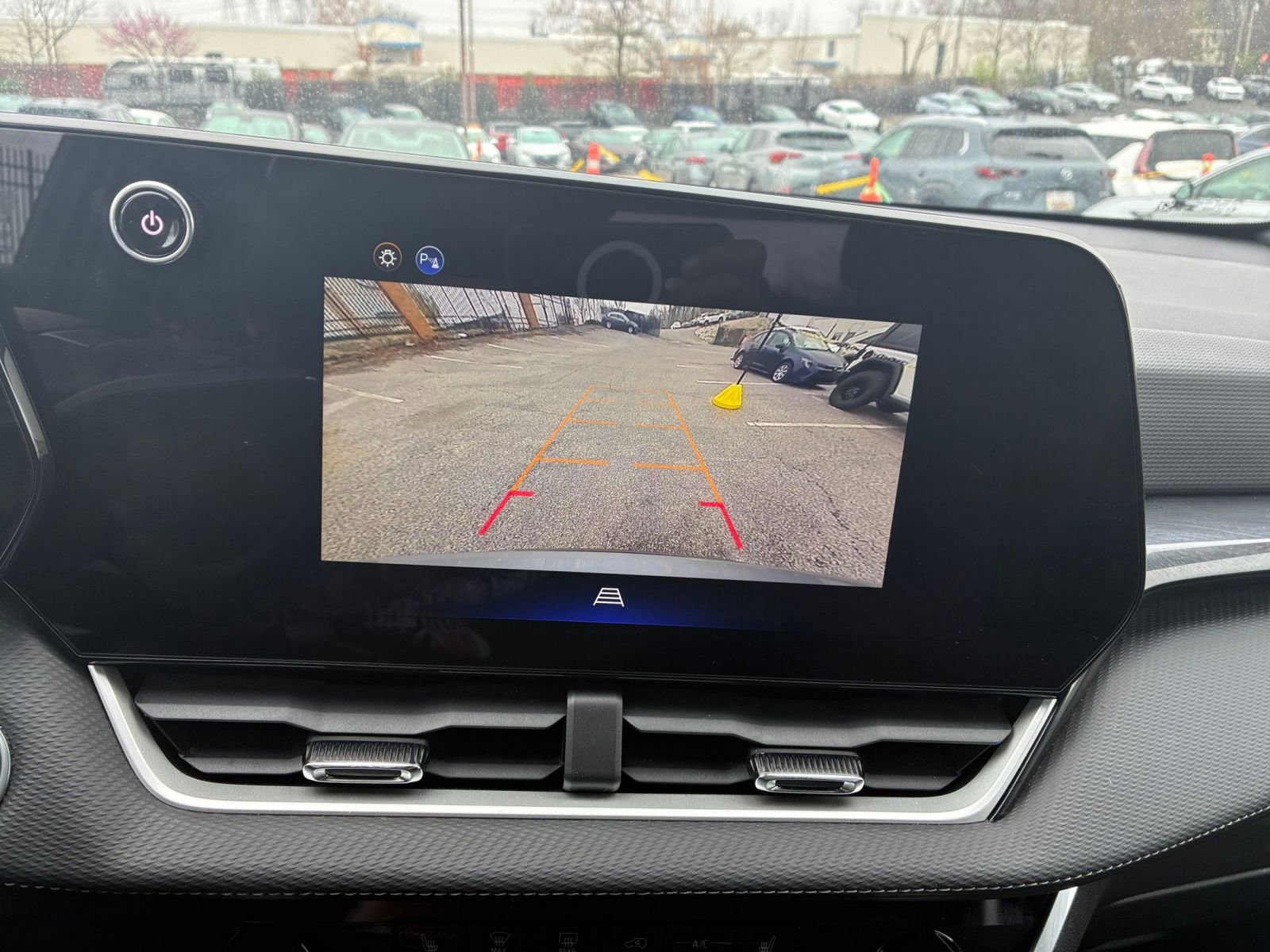 Used 2025 Chevrolet Equinox LT FWD image 20
