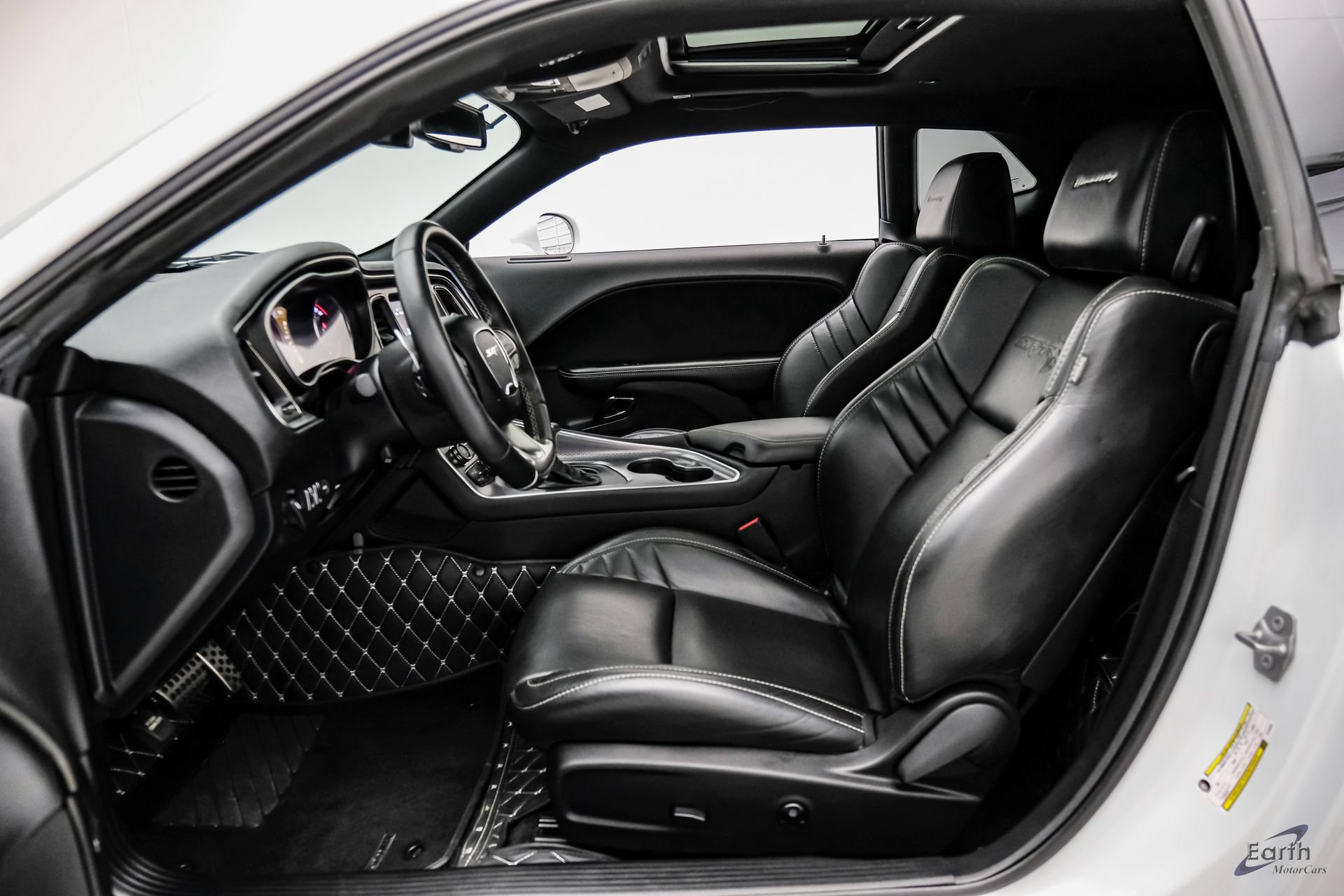 Used 2018 Dodge Challenger SRT Hellcat RWD image 48