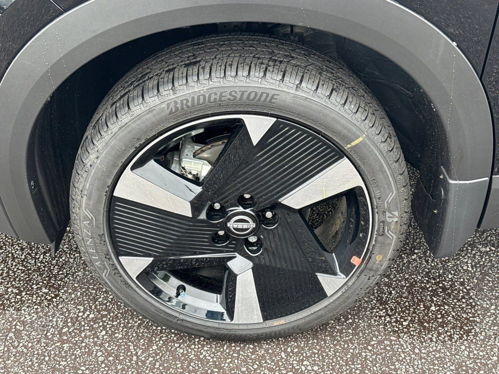 New 2026 Nissan Kicks SR w/ Illumination Package image 8