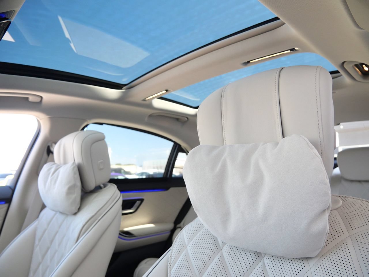 Used 2025 Mercedes-Benz S 580e 4MATIC Sedan image 14