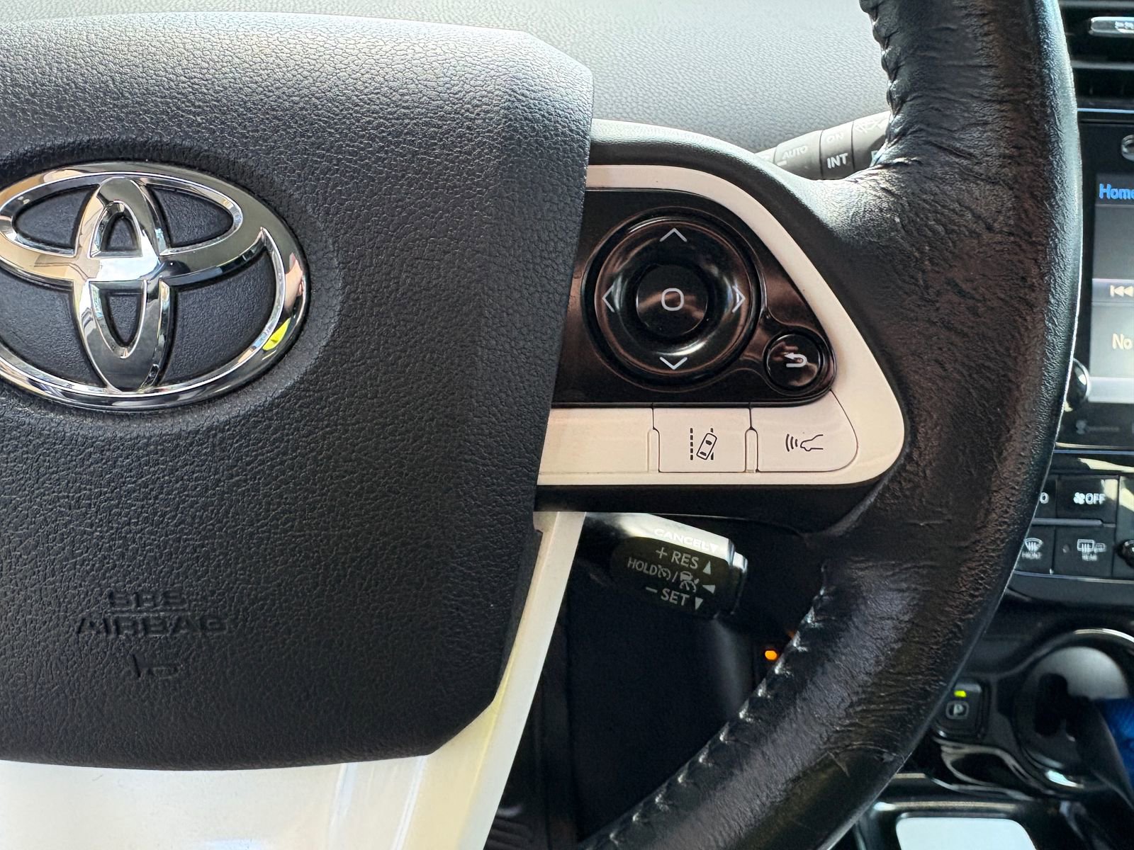 Used 2016 Toyota Prius Four Touring w/ Premium Convenience Package image 34