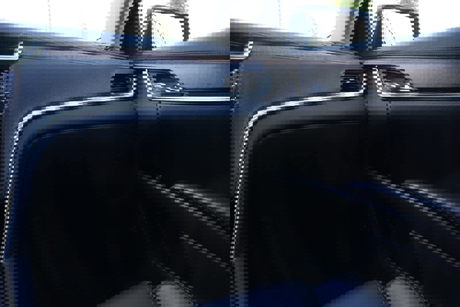 Used 2019 Cadillac XTS Luxury image 8