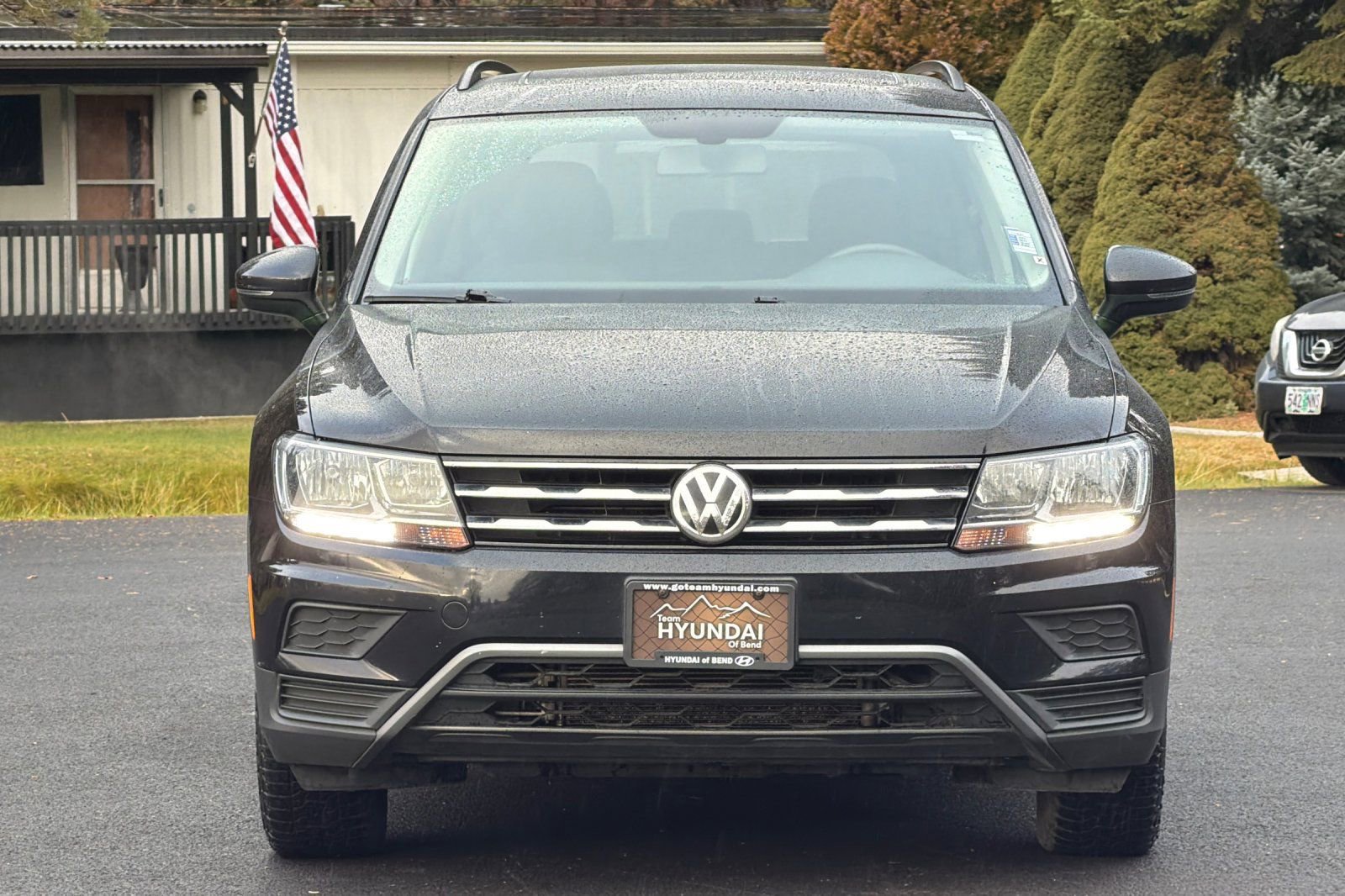 Used 2020 Volkswagen Tiguan SE w/ Panoramic Sunroof Package image 8
