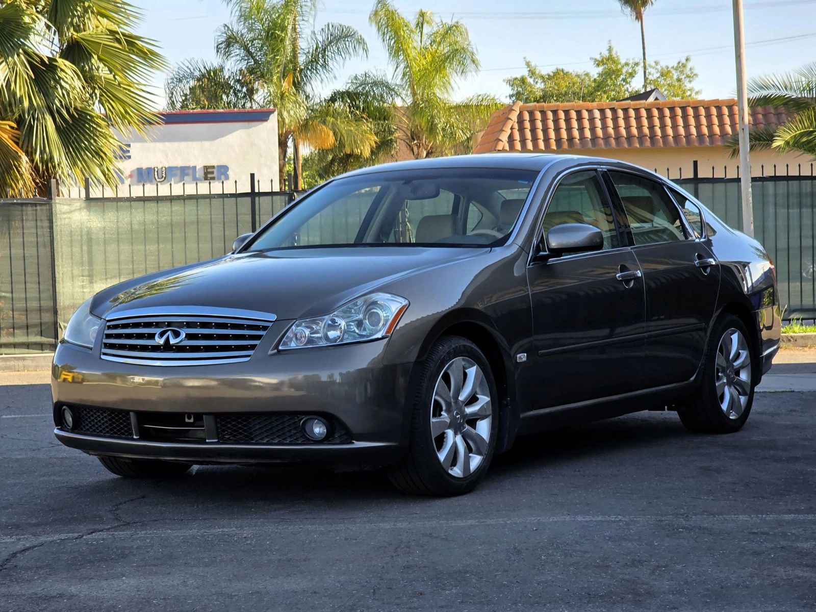 Used 2007 INFINITI M35 w/ Technology Pkg RWD image 1