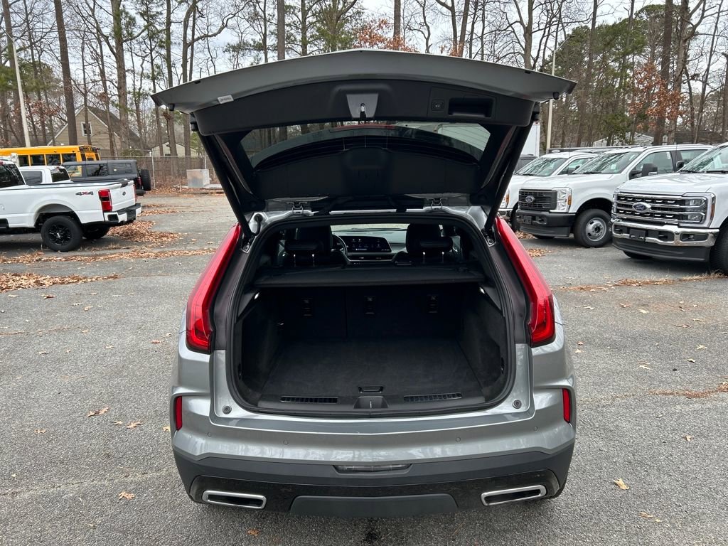 Used 2025 Cadillac XT4 Premium Luxury image 29