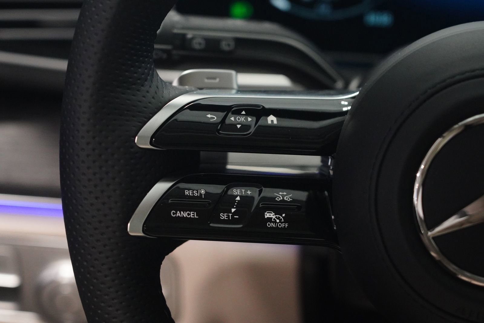 New 2026 Mercedes-Benz GLS 450 4MATIC image 20