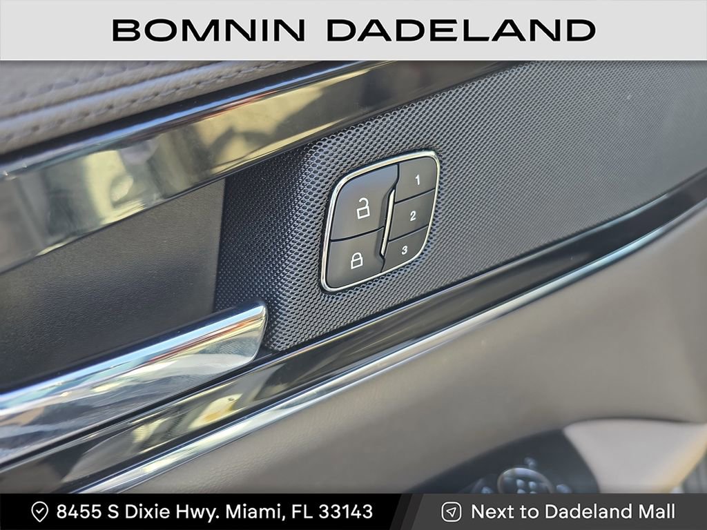 Used 2022 Lincoln Nautilus FWD image 12